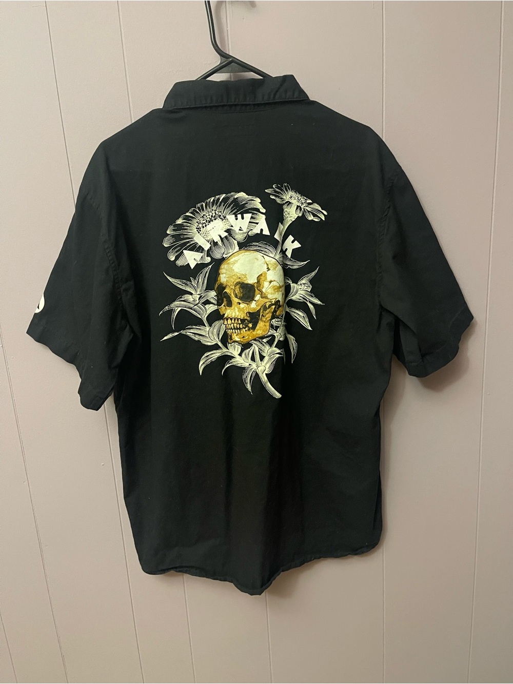 Airwalk Black Short-Sleeve Button Shirt with Gold Skull Graphic